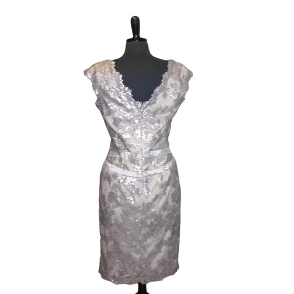 Tadashi Shoji V Neck Sheath Dress Silver Gray Sequin Lace Size 10 - Picture 3 of 4